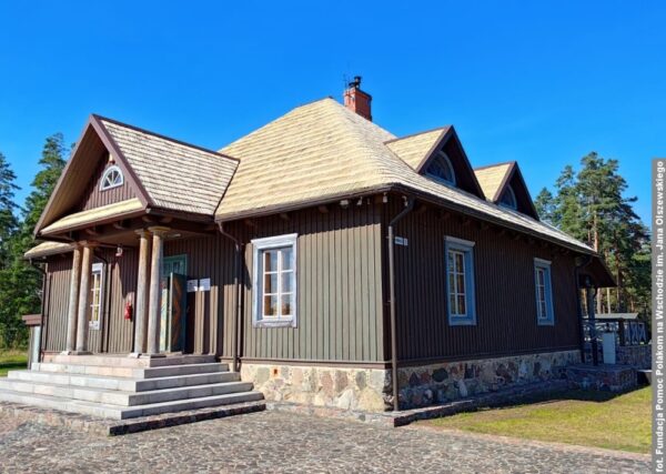 Dom, w którym urodził się Józef Piłsudski. Fundacja „Pomoc Polakom na Wschodzie” prosi o wsparcie