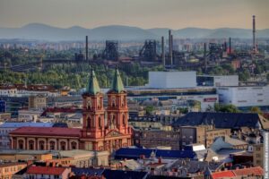 Podróż z centrum Katowic do centrum Ostrawy potrwa nawet 20 minut! Szybka kolej pojedzie przez nowy most na Olzie, pociągi zatrzymywać się będą w Boguminie