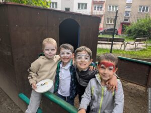 Dzień Rodziny w przedszkolu przy ul. SNP. Były występy, jajecznica i wspólna zabawa