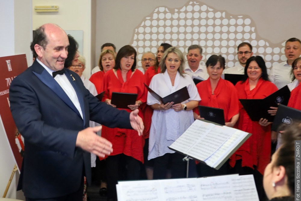 „Hutnik” na wystawie w trzynieckim ratuszu. Chór domyka jubileusz i patrzy w przyszłość
