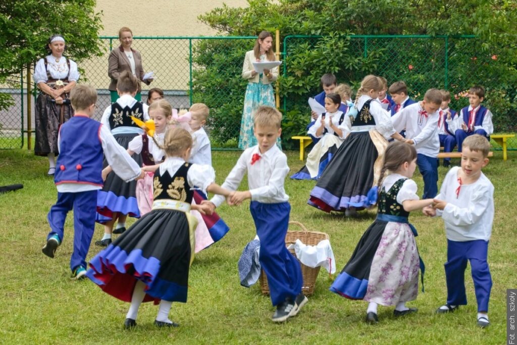 Festyn rodzinny w Orłowej zabrzmiał ludową nutą