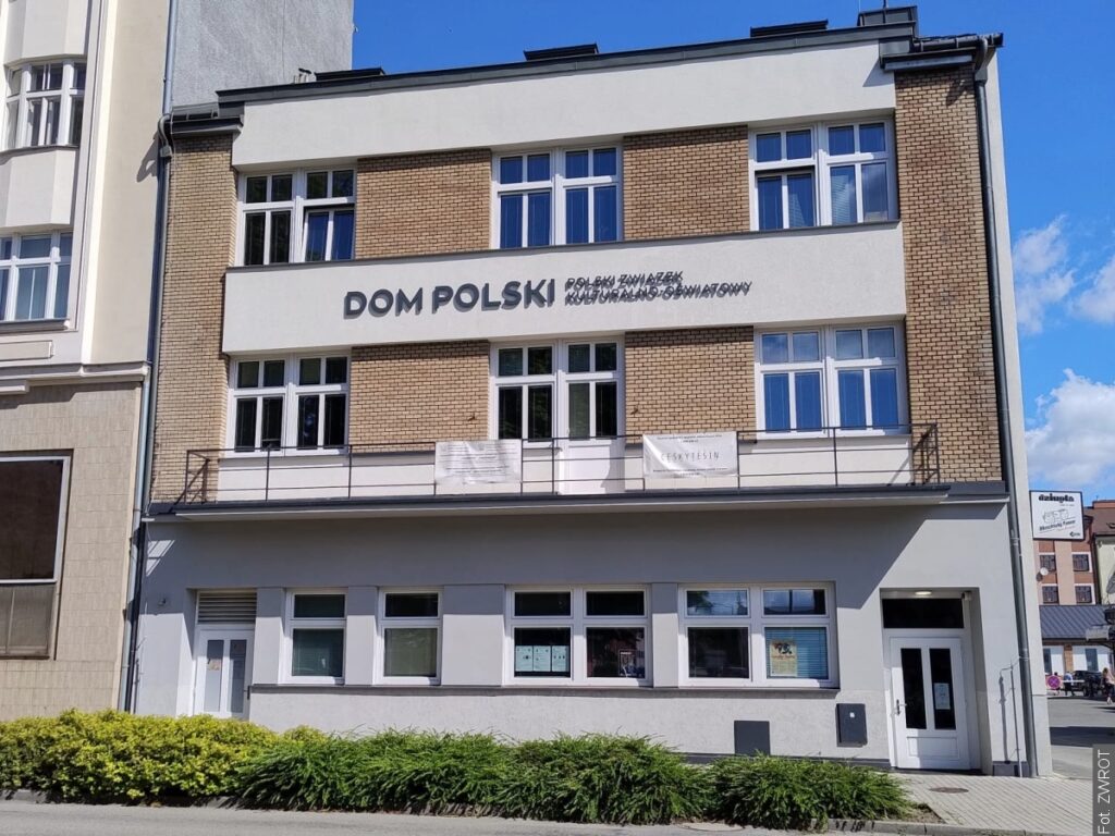 Każde 100 koron zamieni się w 300. Pomóżmy dokończyć remont Domu Polskiego PZKO