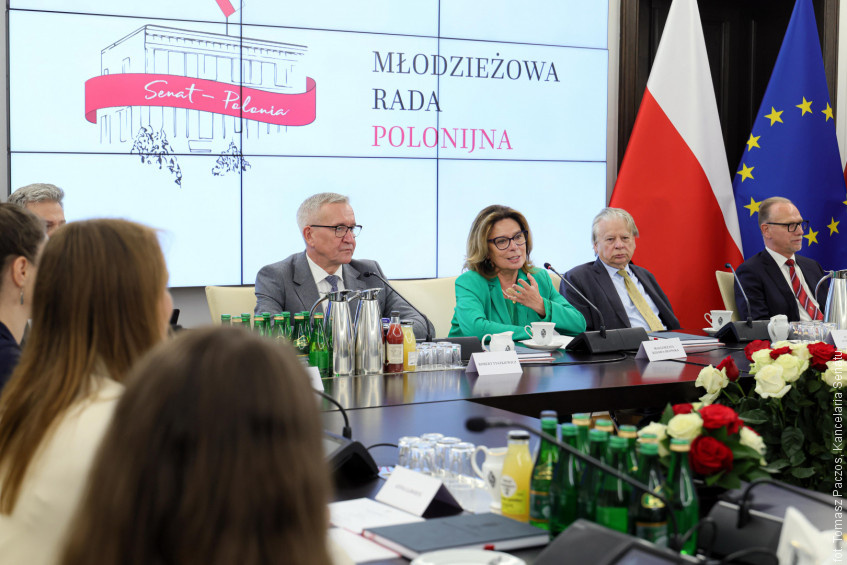 Młodzieżowa Rada Polonijna obradowała w Senacie. W centrum uwagi był nadchodzący Polonia Camp