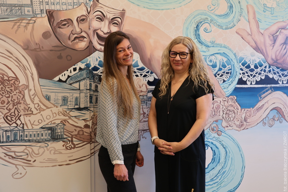 Nowe dzieło w Teatrze Cieszyńskim. Mural łączy oba brzegi Olzy